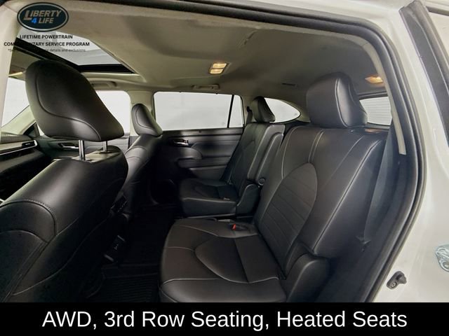 Used 2024 Toyota Highlander XLE image 24