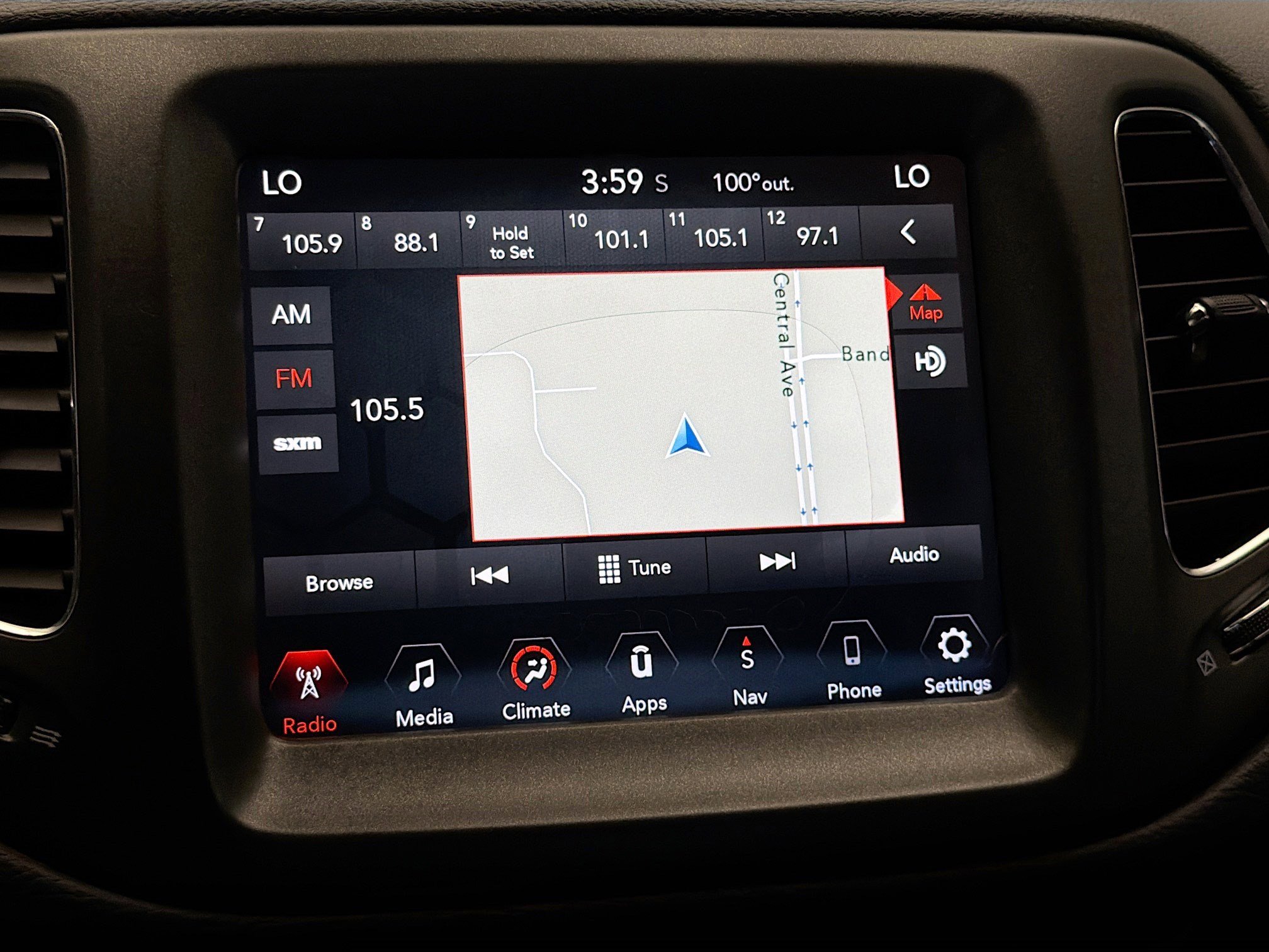 Used 2018 Jeep Compass Trailhawk w/ Navigation Group image 9