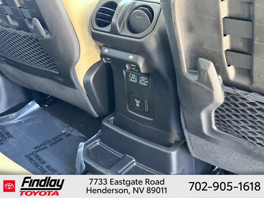Used 2018 Jeep Wrangler Unlimited Rubicon AWD/4WD image 14