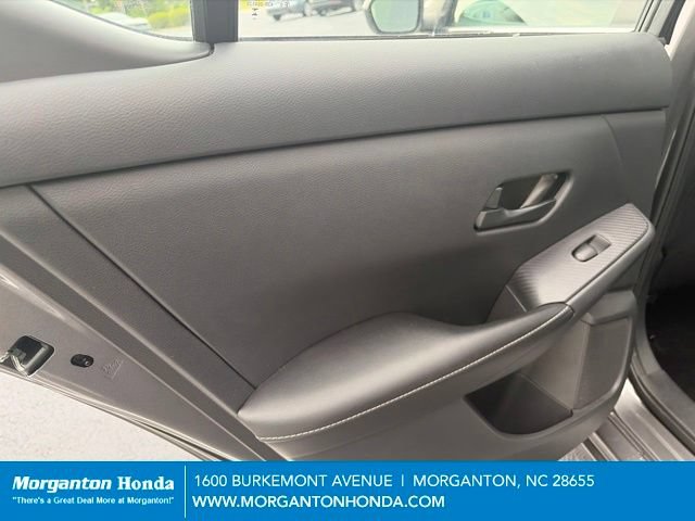 Used 2024 Nissan Sentra SV FWD image 23
