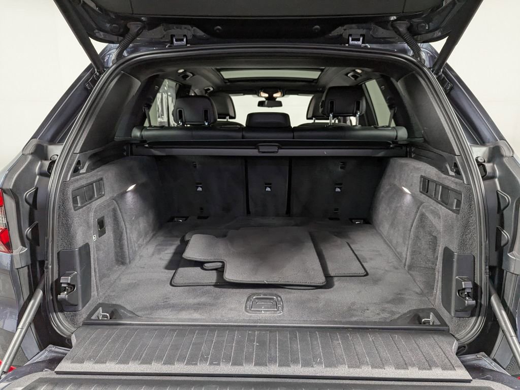 Used 2020 BMW X5 xDrive40i w/ Premium Package image 42