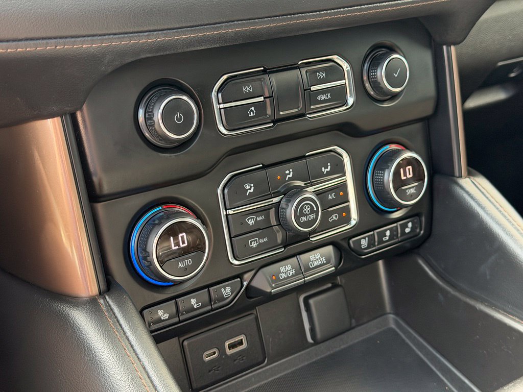 Used 2021 Chevrolet Suburban High Country AWD/4WD image 15