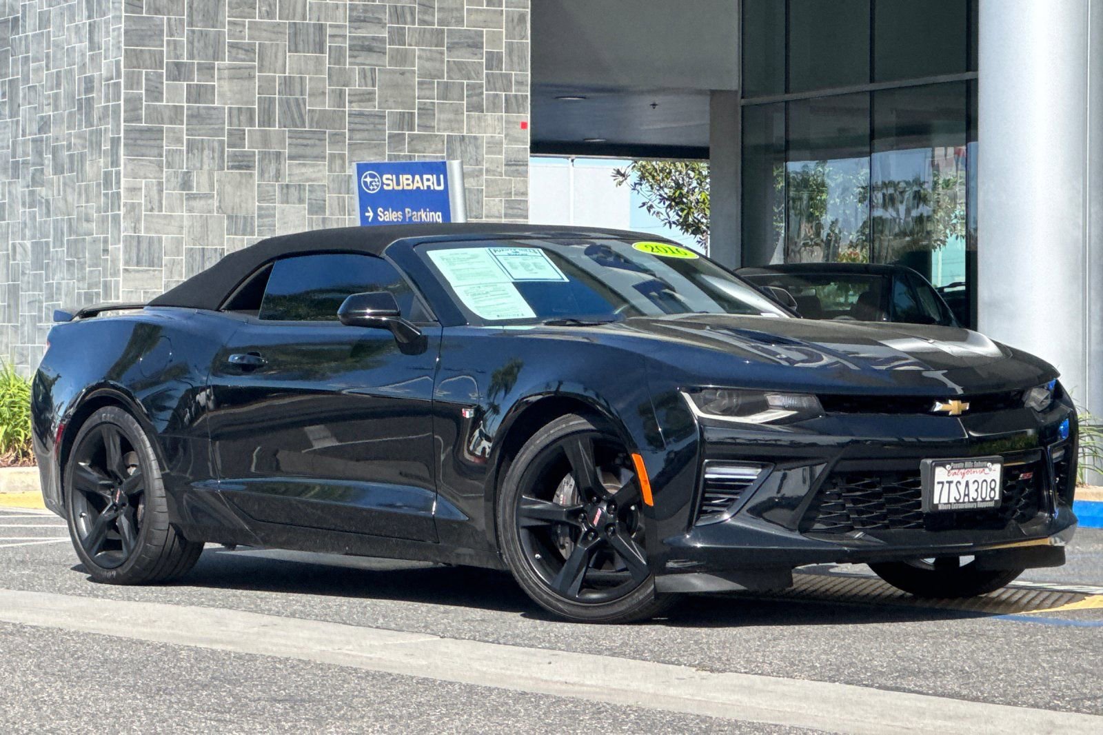 Used 2016 Chevrolet Camaro SS image 2