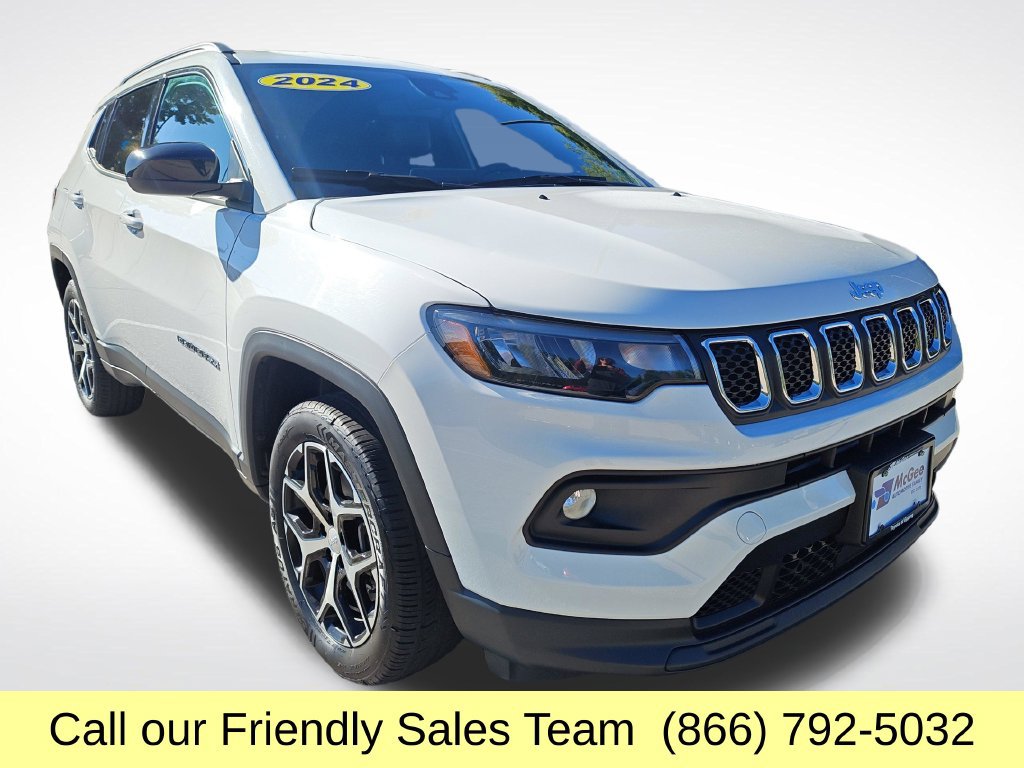 Used 2024 Jeep Compass Latitude AWD/4WD image 9