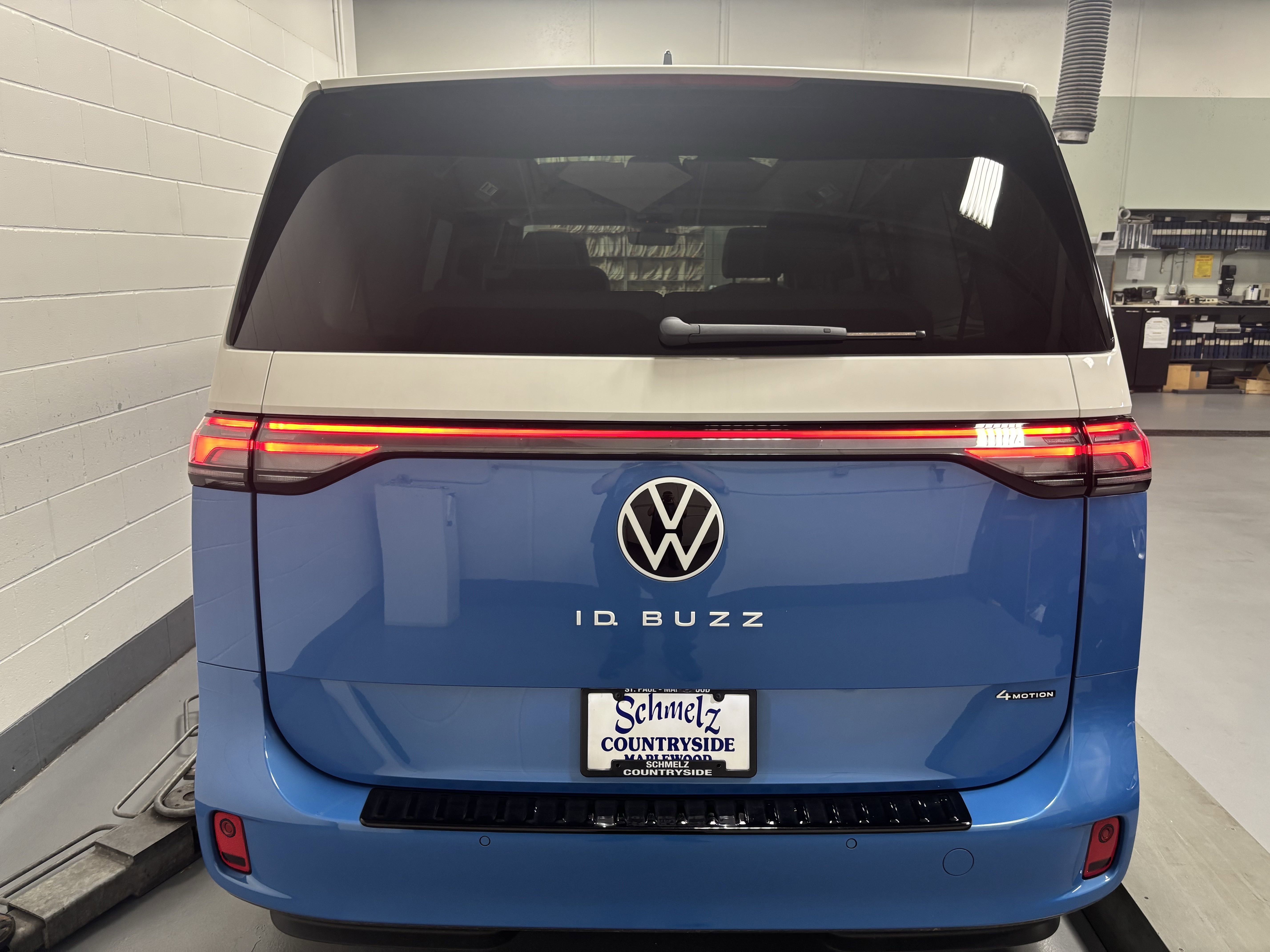 New 2025 Volkswagen ID. Buzz 1st Edition image 27