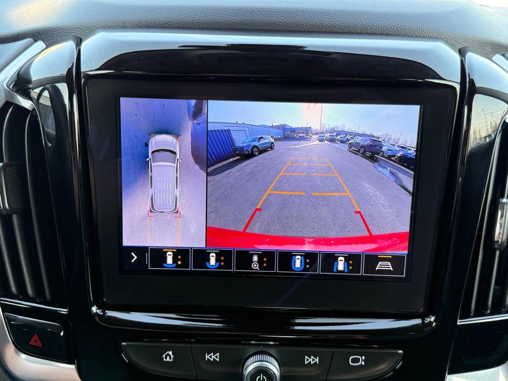 Used 2021 Chevrolet Traverse RS image 15