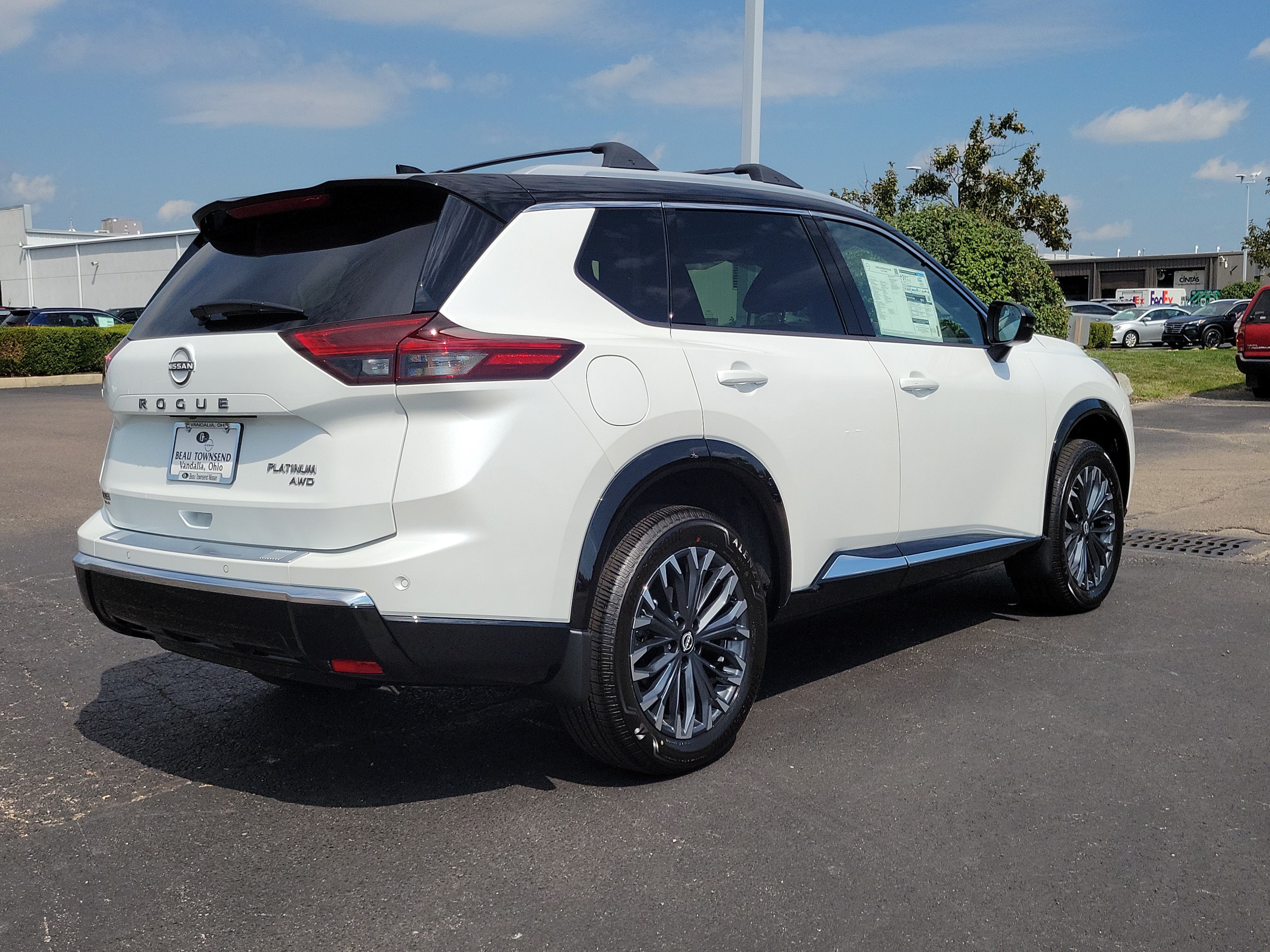 New 2026 Nissan Rogue Platinum w/ Platinum Premium Package AWD/4WD image 4