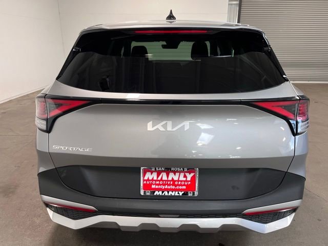 Used 2024 Kia Sportage LX image 4