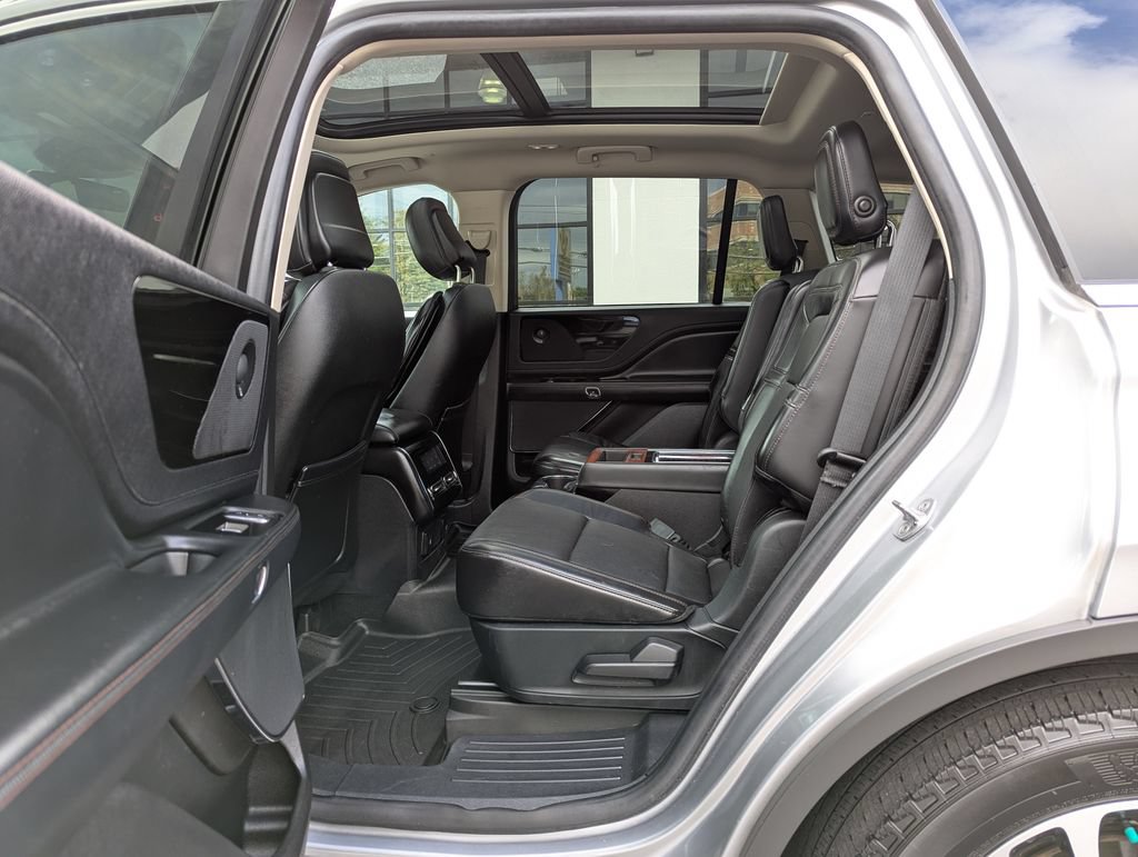 Used 2020 Lincoln Aviator Reserve w/ Equipment Group 201A AWD/4WD image 40