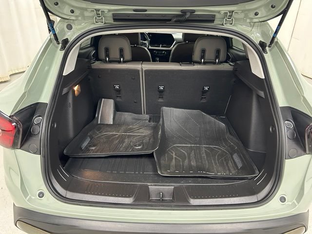 Used 2025 Chevrolet Trax ACTIV FWD image 11