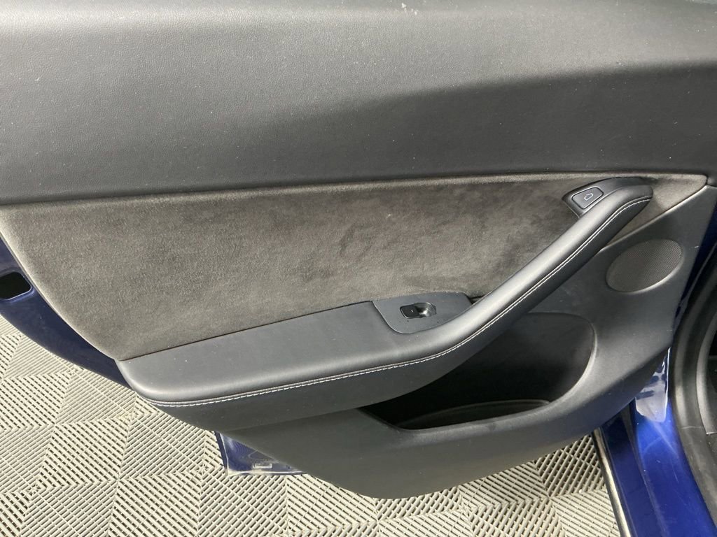 Used 2021 Tesla Model Y Long Range image 25