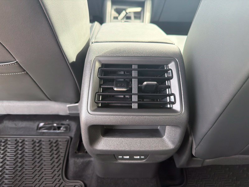 New 2026 Volkswagen Tiguan SE R-Line AWD/4WD image 18
