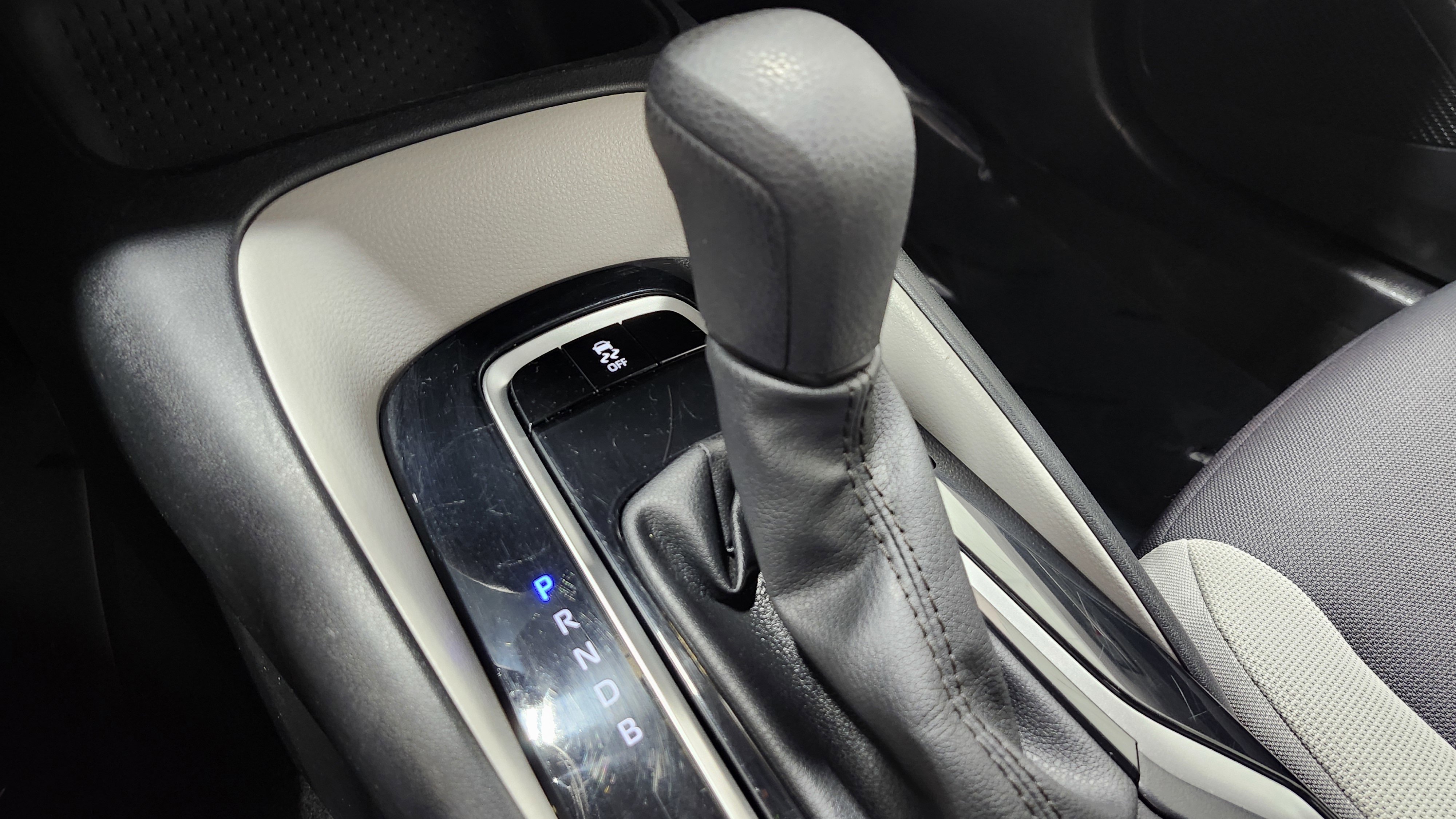 Used 2023 Toyota Corolla LE image 6