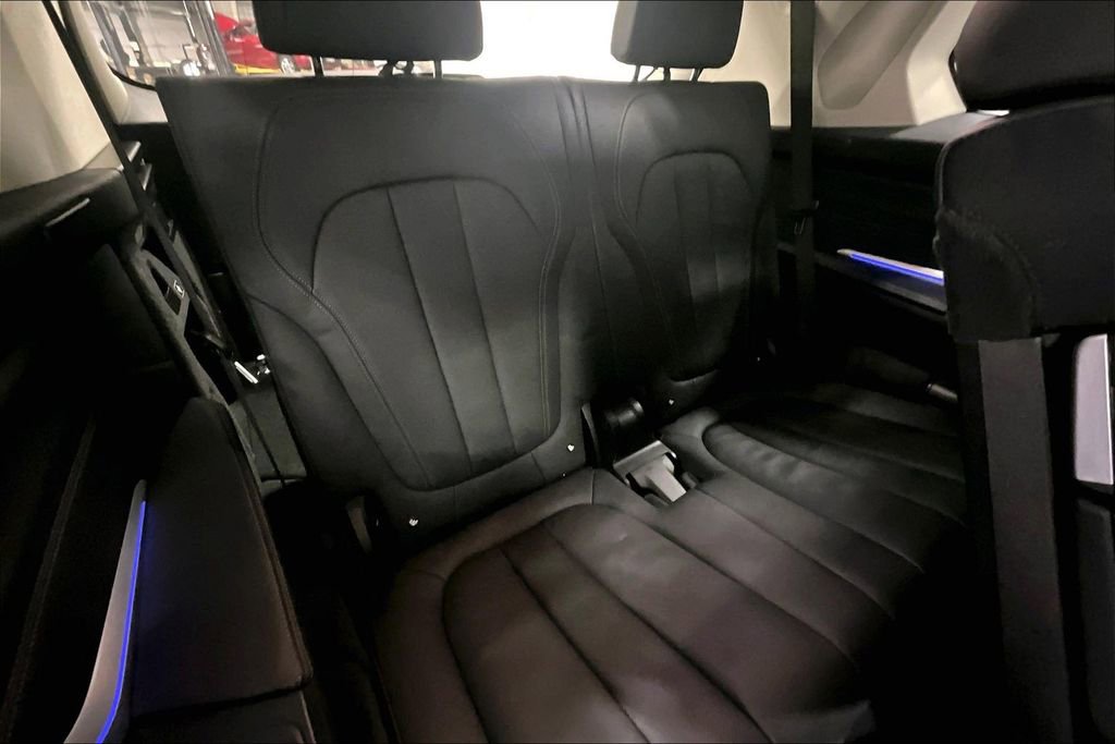 Used 2021 BMW X7 xDrive40i w/ Premium Package AWD/4WD image 29
