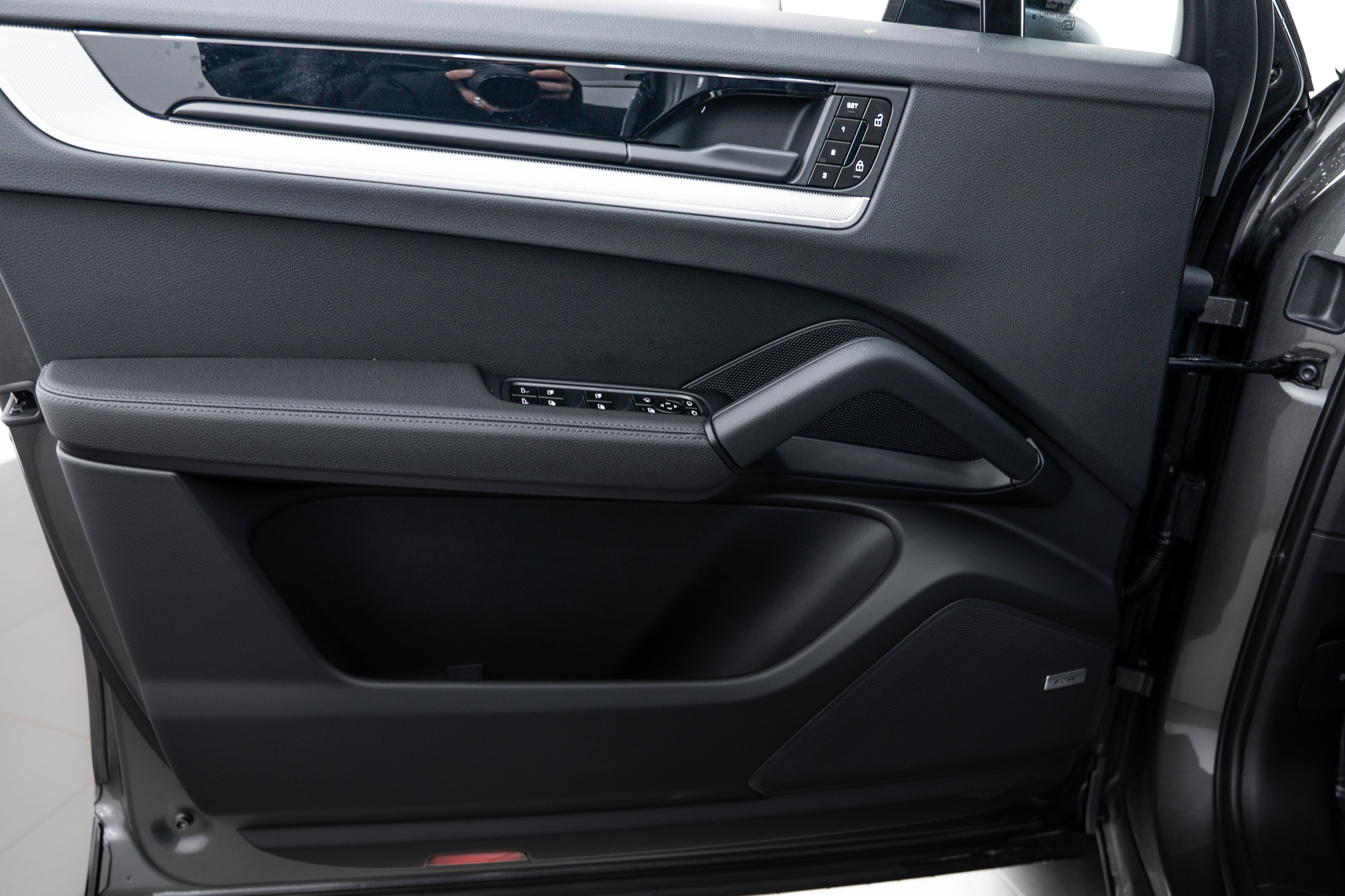 New 2026 Porsche Cayenne image 18