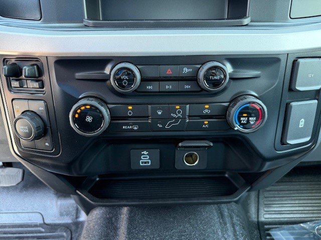 New 2025 Ford F350 XL w/ XL Chrome Package image 11