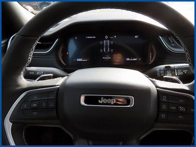 New 2025 Jeep Grand Cherokee Limited image 15