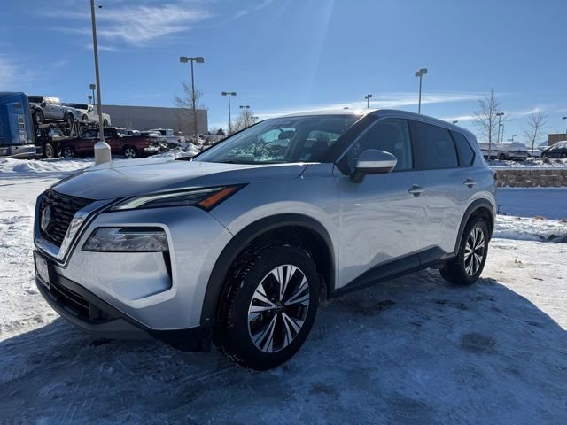 Used 2023 Nissan Rogue SV image 3