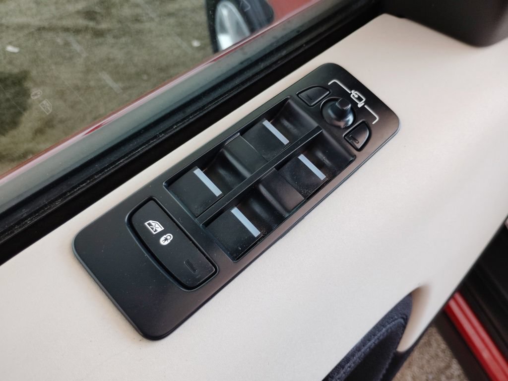 Used 2022 Land Rover Discovery Sport S AWD/4WD image 31