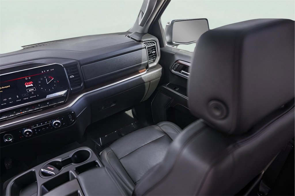 Used 2024 GMC Sierra 1500 SLT image 29