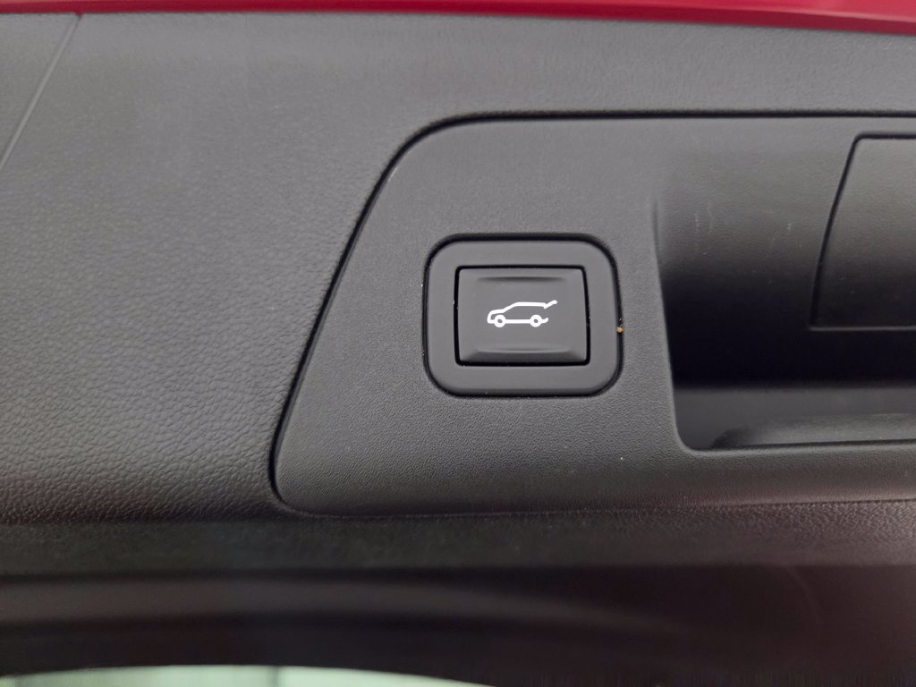 Certified 2025 Buick Envision Preferred AWD/4WD image 37