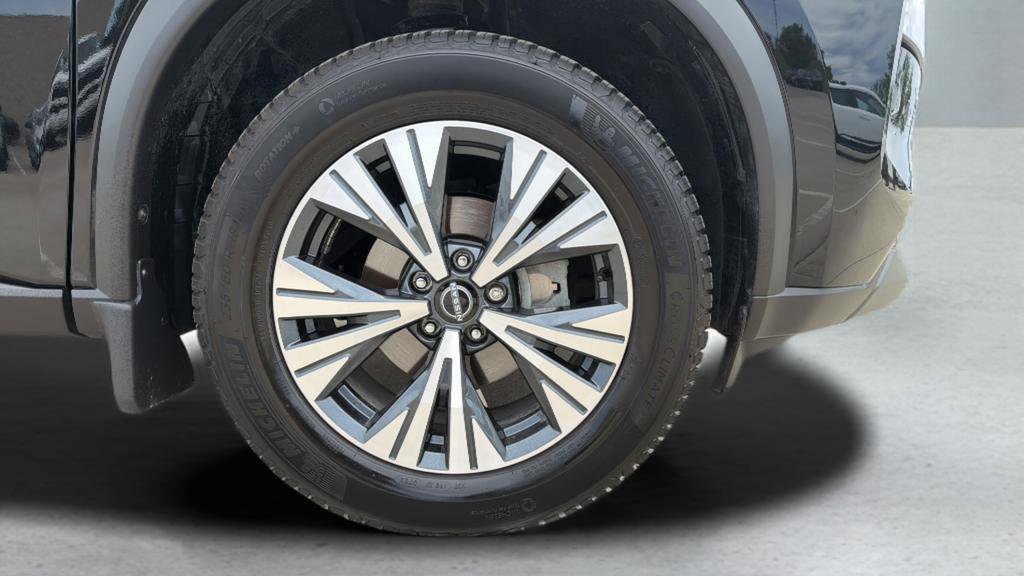 Certified 2022 Nissan Rogue SV AWD/4WD image 22
