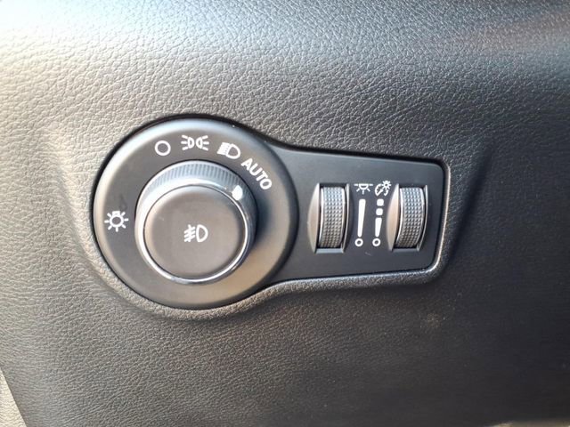 Used 2025 Jeep Compass Trailhawk w/ Trailhawk Elite Group image 20