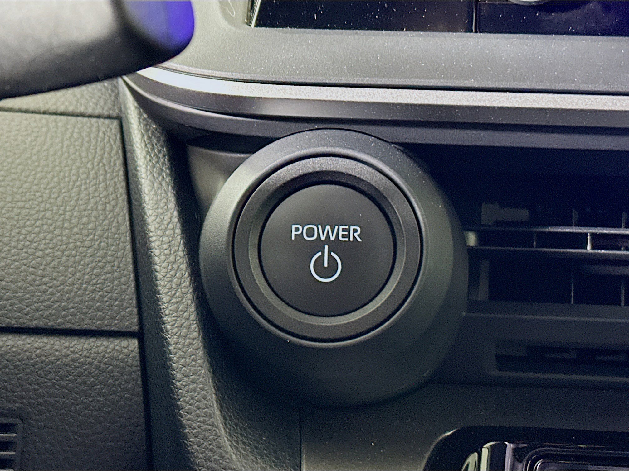 Used 2024 Toyota Prius LE image 20