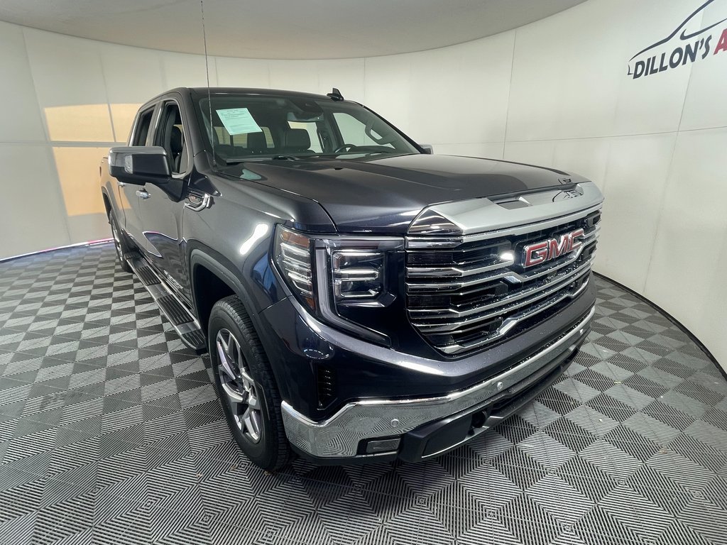 Used 2022 GMC Sierra 1500 SLT w/ SLT Premium Plus Package AWD/4WD image 10