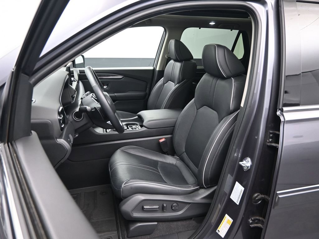 Used 2023 Honda Pilot Elite image 17