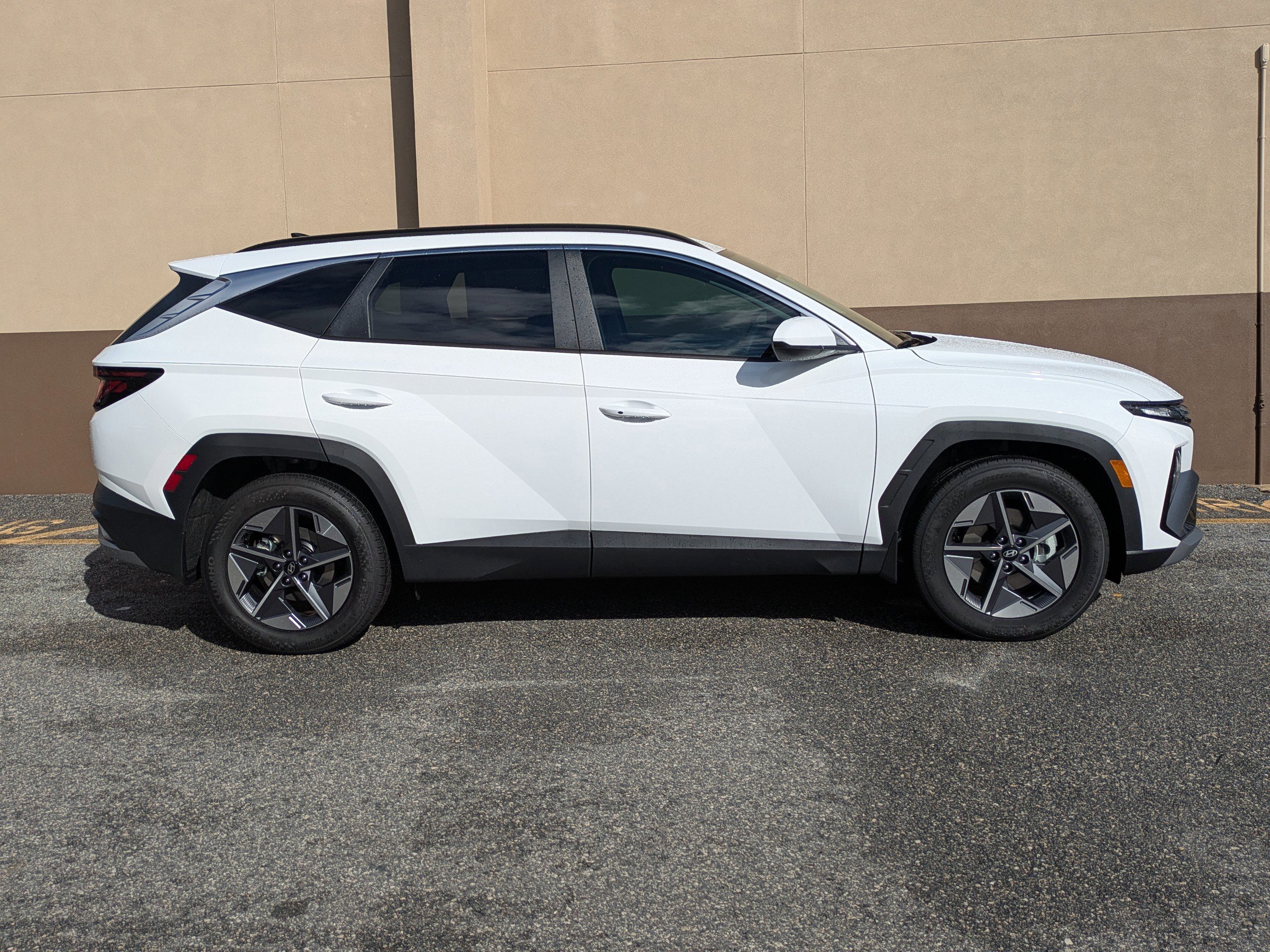 New 2026 Hyundai Tucson SEL image 3