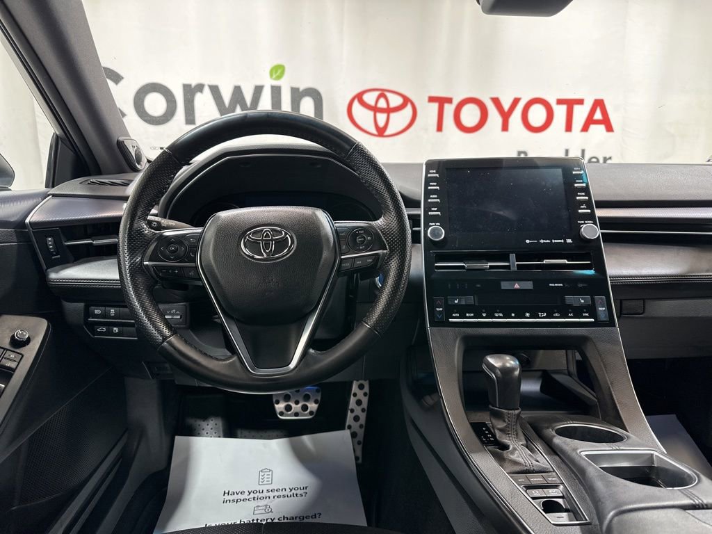 Used 2022 Toyota Avalon XSE image 18