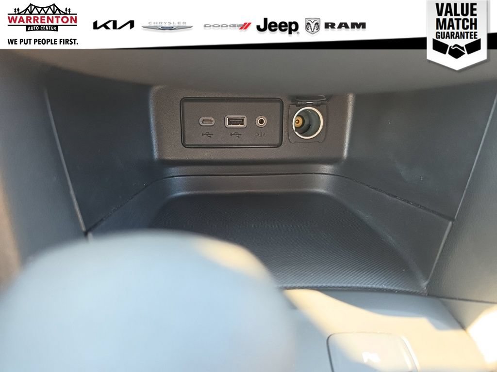 Used 2023 Chevrolet Equinox LT AWD/4WD image 22