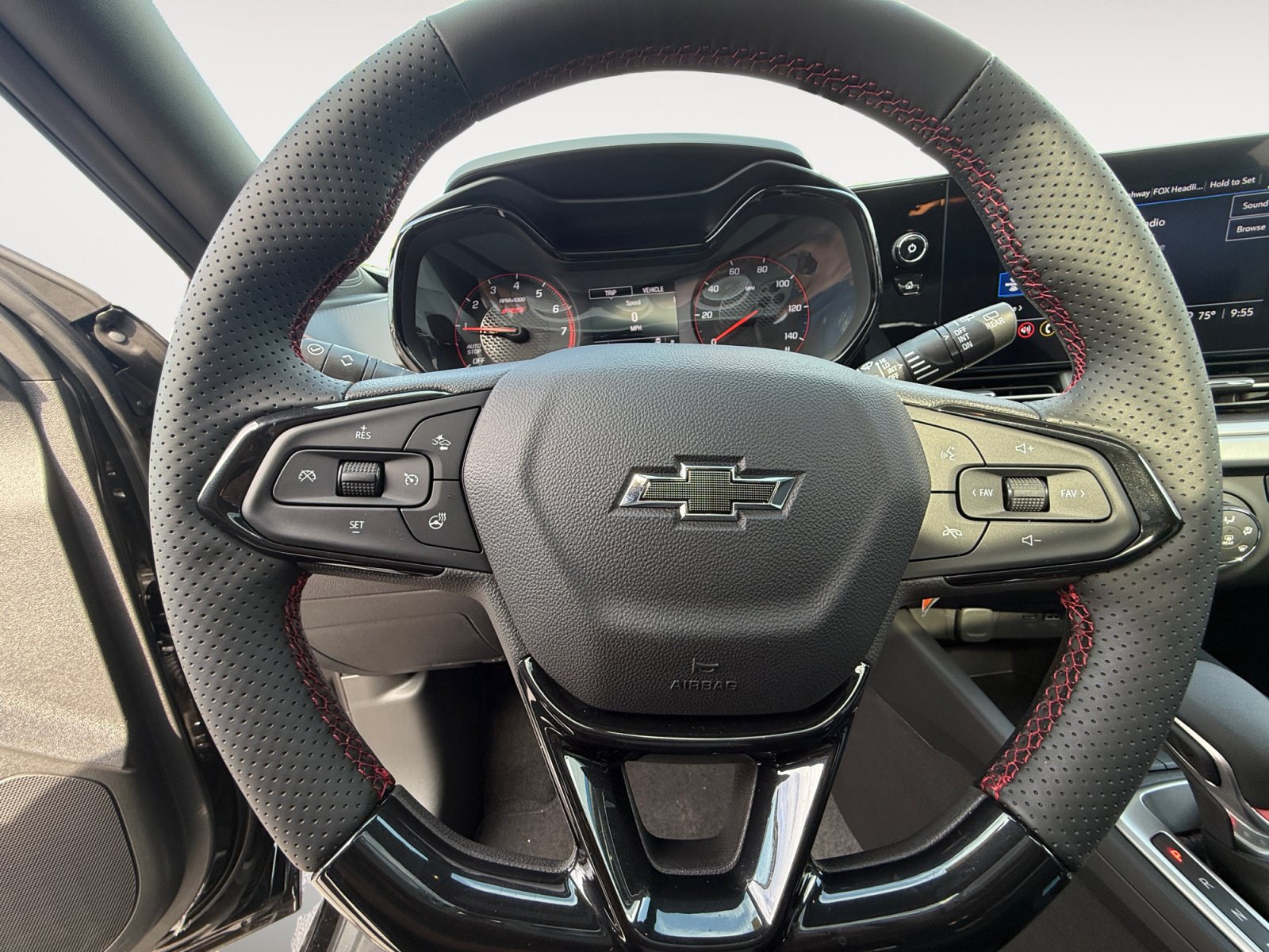 New 2026 Chevrolet Trax RS w/ Sunroof Package FWD image 11