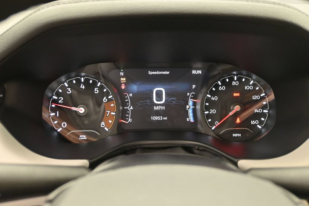 Used 2024 Jeep Compass Limited w/ Sun and Sound Group AWD/4WD image 34