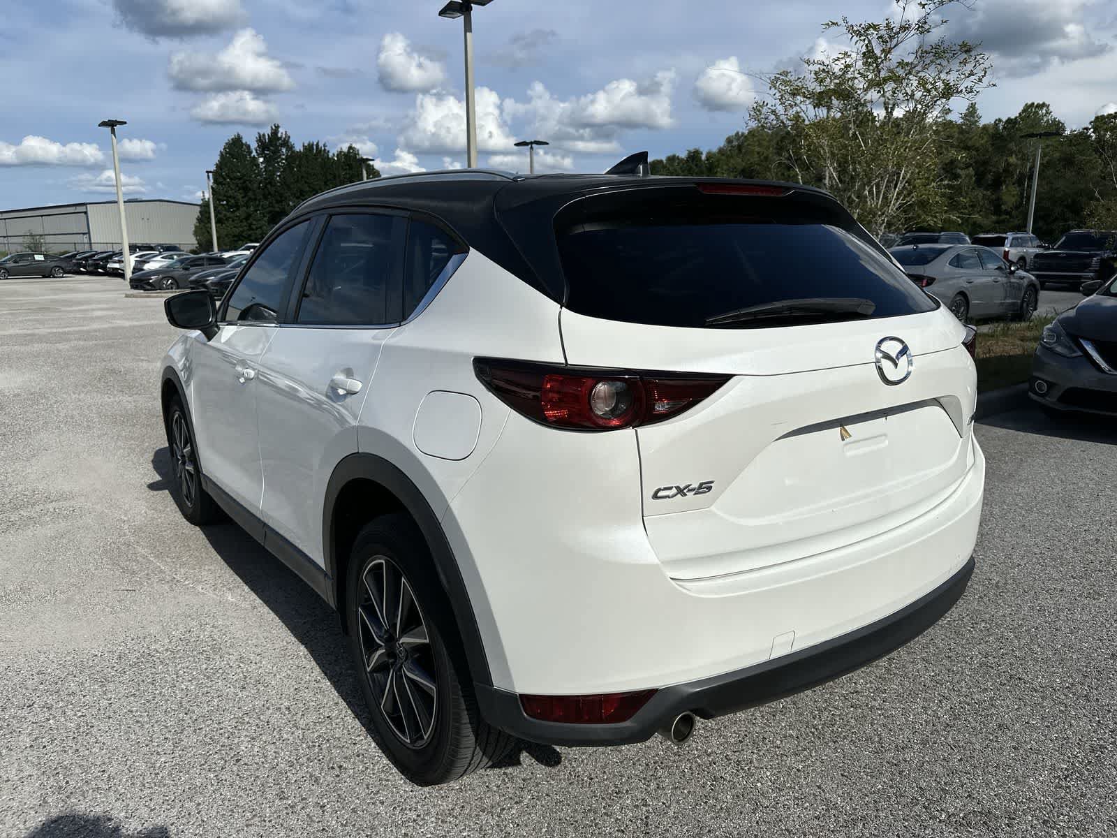 Used 2018 MAZDA CX-5 Touring w/ Preferred Equipment Package FWD image 6