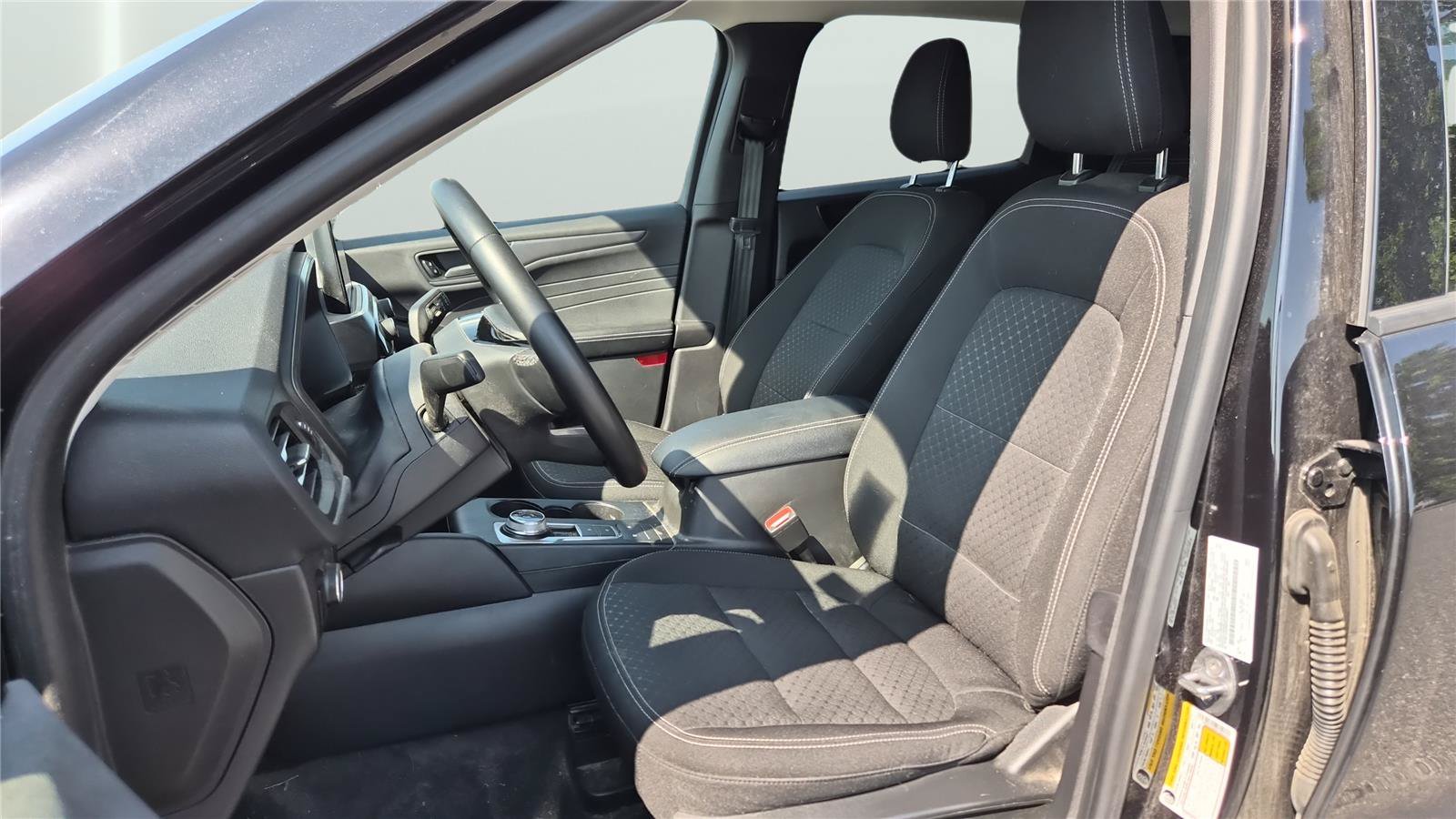Used 2023 Ford Escape Active w/ Cold Weather Package FWD image 10