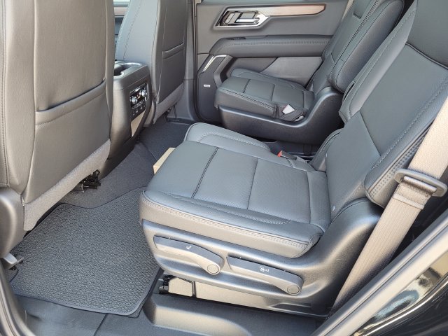 New 2026 GMC Yukon Denali w/ Denali Reserve Package AWD/4WD image 11