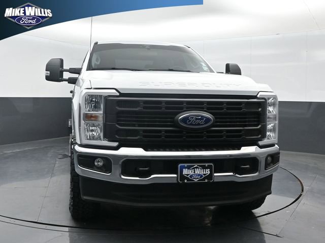 Used 2025 Ford F250 XL w/ XL Chrome Package image 2