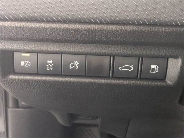 Used 2025 Toyota Camry SE image 14