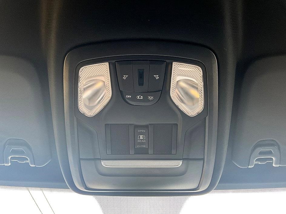 Used 2022 RAM 3500 Tradesman image 27