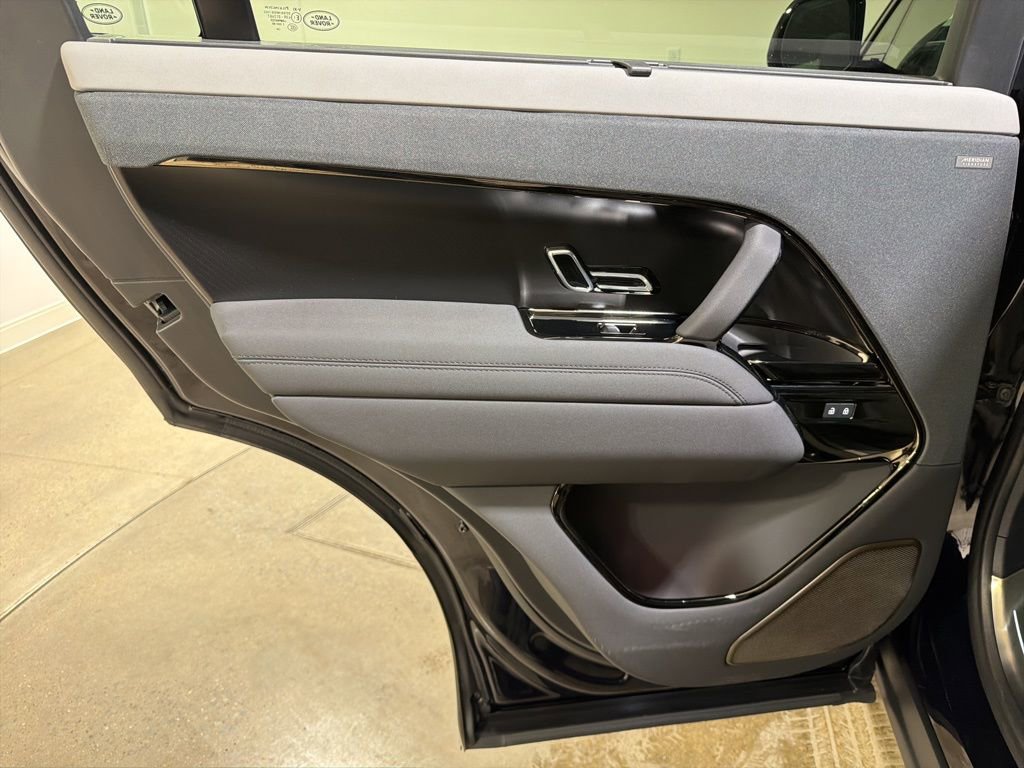 Used 2025 Land Rover Range Rover Sport SV Edition Two image 20