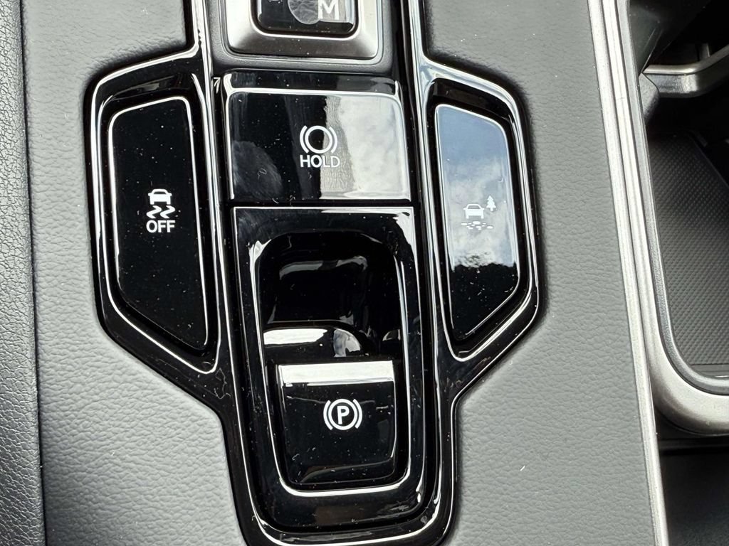 Used 2026 Lexus TX 500h AWD w/ Technology Package image 16