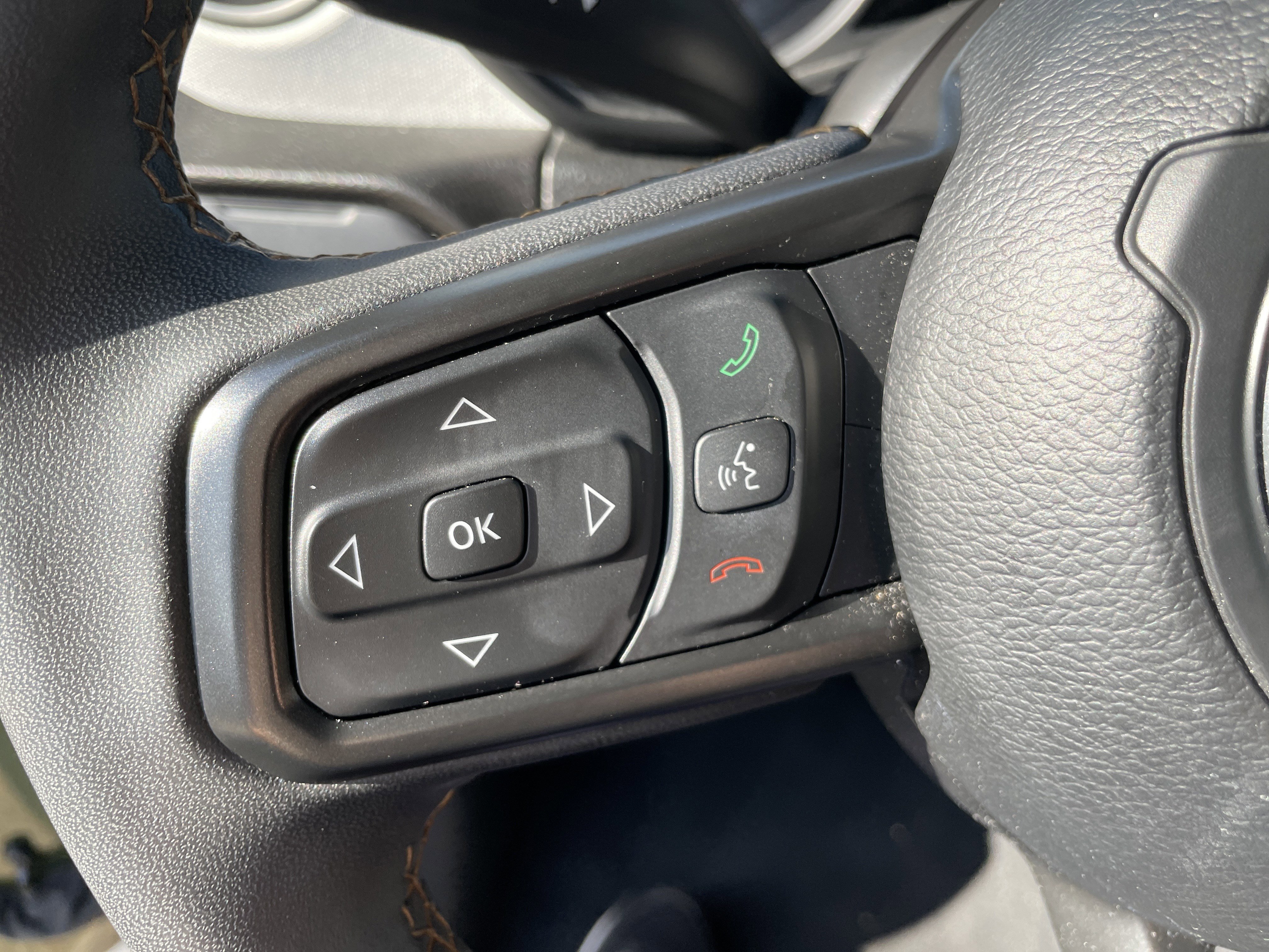 Certified 2024 Jeep Wrangler Sport S image 35