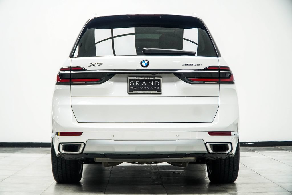 Used 2026 BMW X7 xDrive40i AWD/4WD image 14