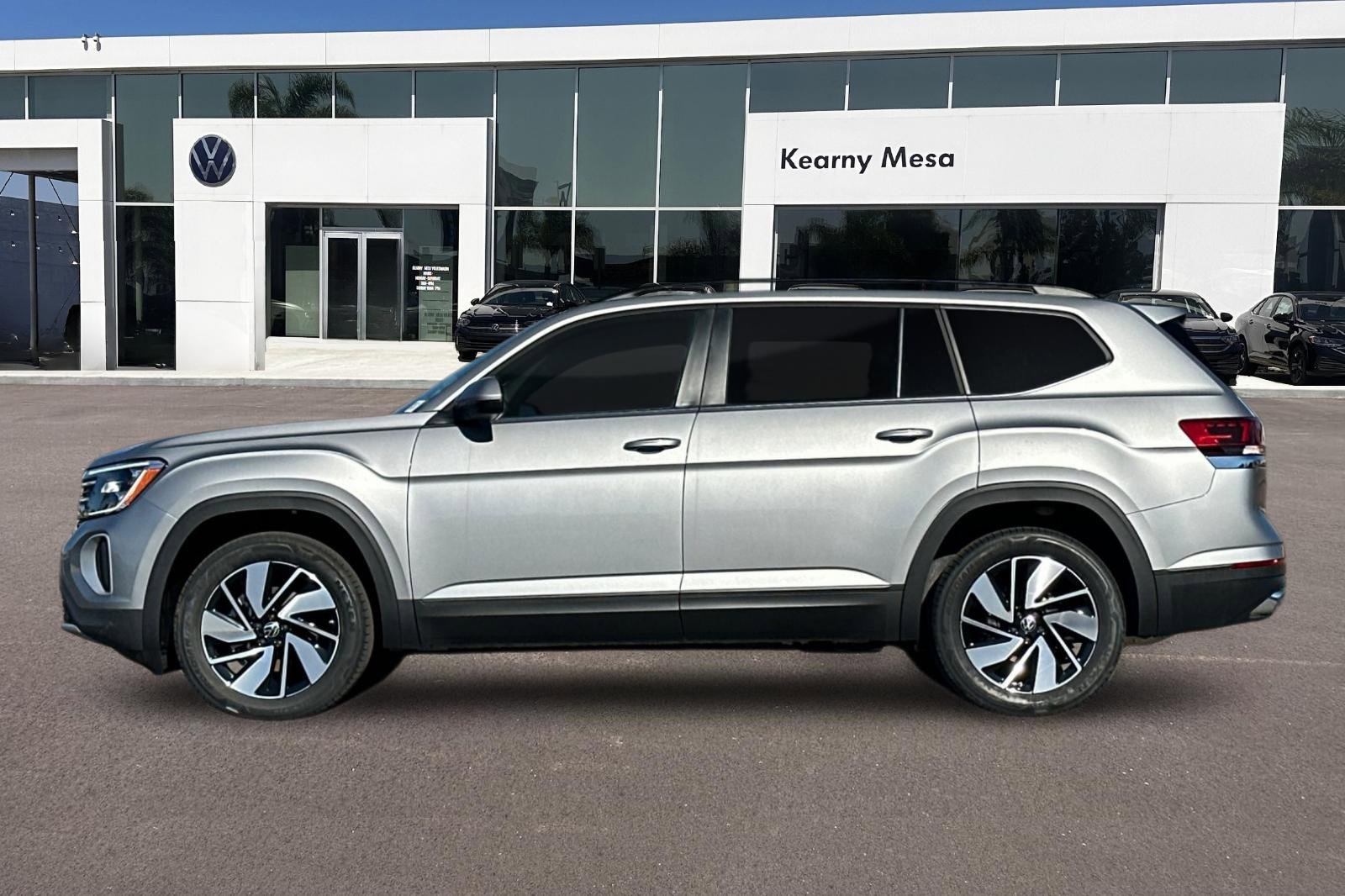 New 2026 Volkswagen Atlas SE image 7