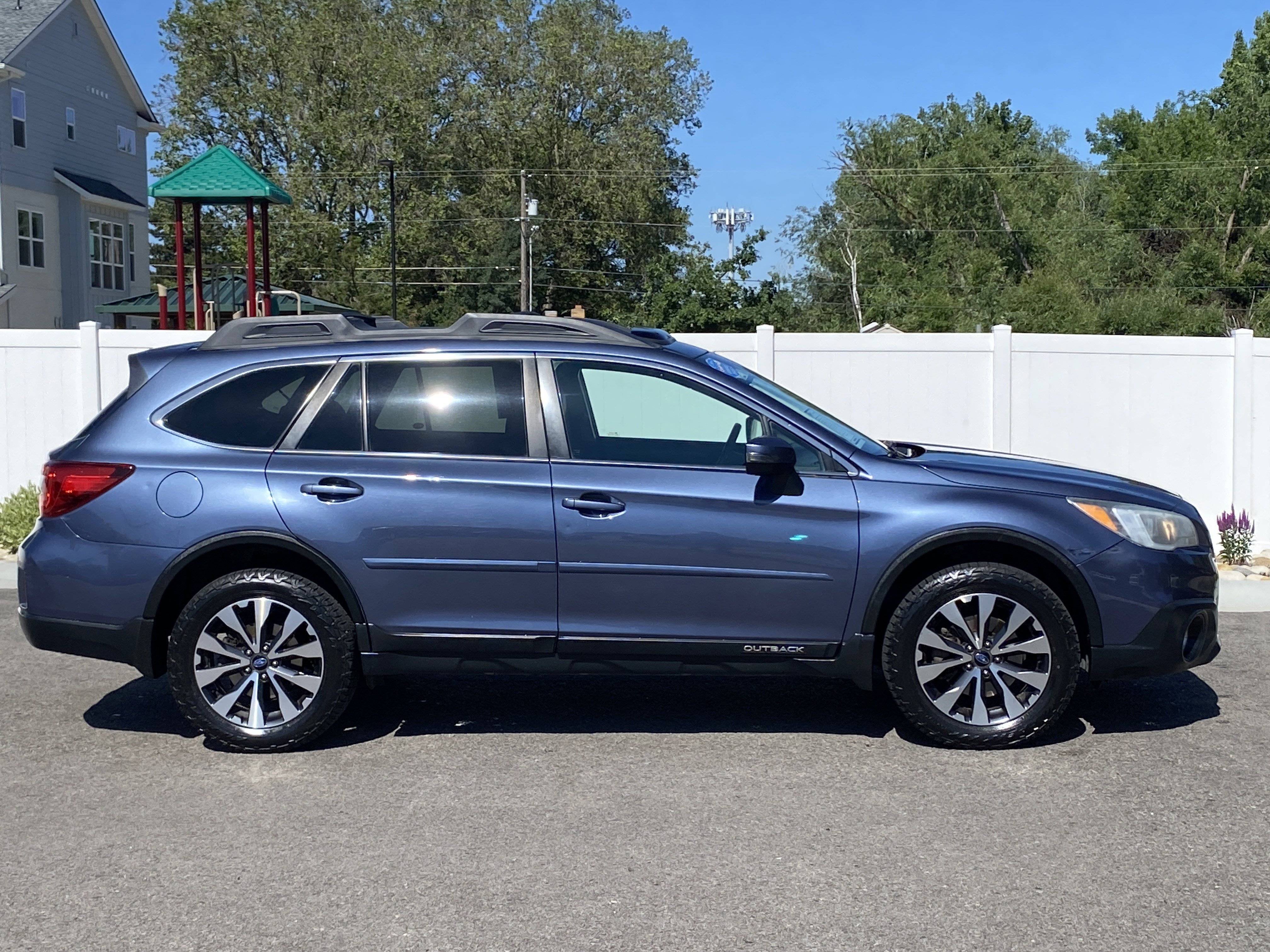 Used 2016 Subaru Outback 2.5i Limited AWD/4WD image 7