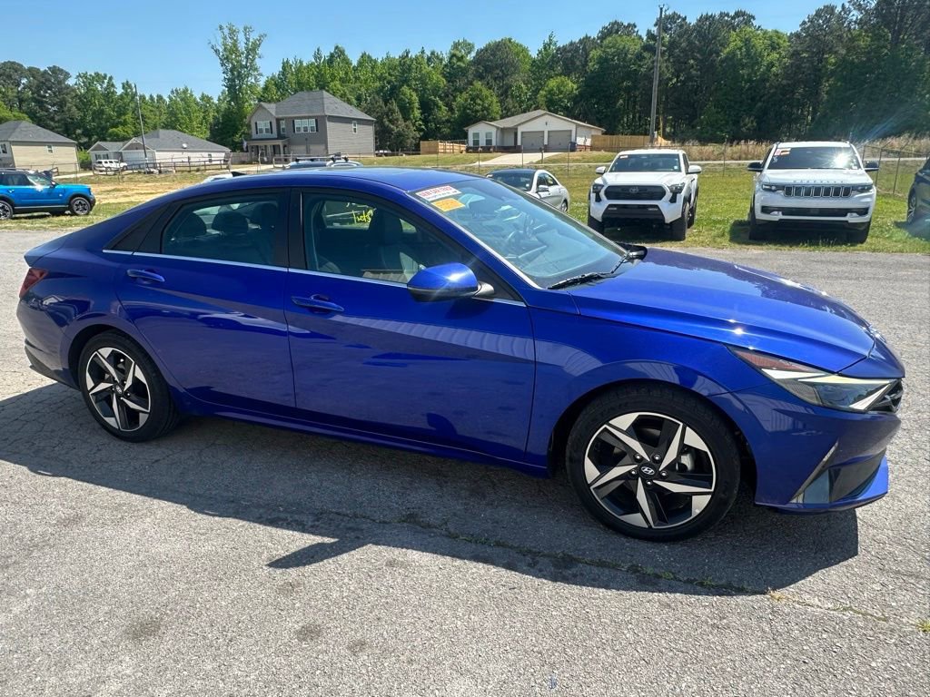 Used 2023 Hyundai Elantra Limited FWD video 2