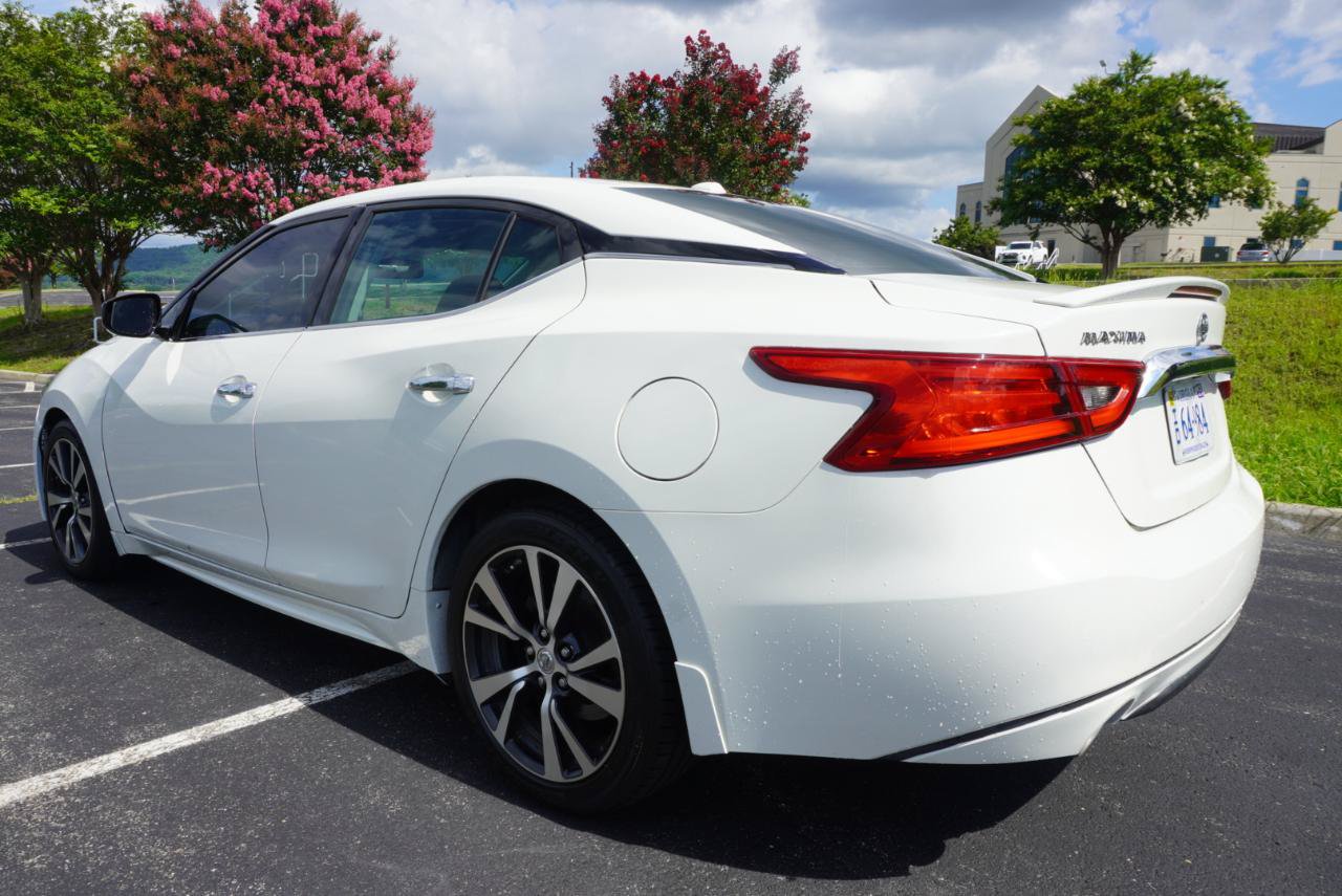 Used 2017 Nissan Maxima 3.5 S w/ Interior Lighting Package FWD image 5