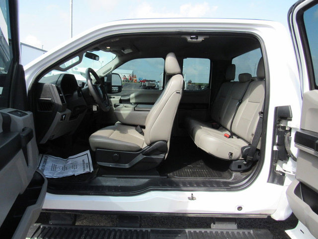 Used 2020 Ford F250 XL w/ Power Equipment Group AWD/4WD image 31